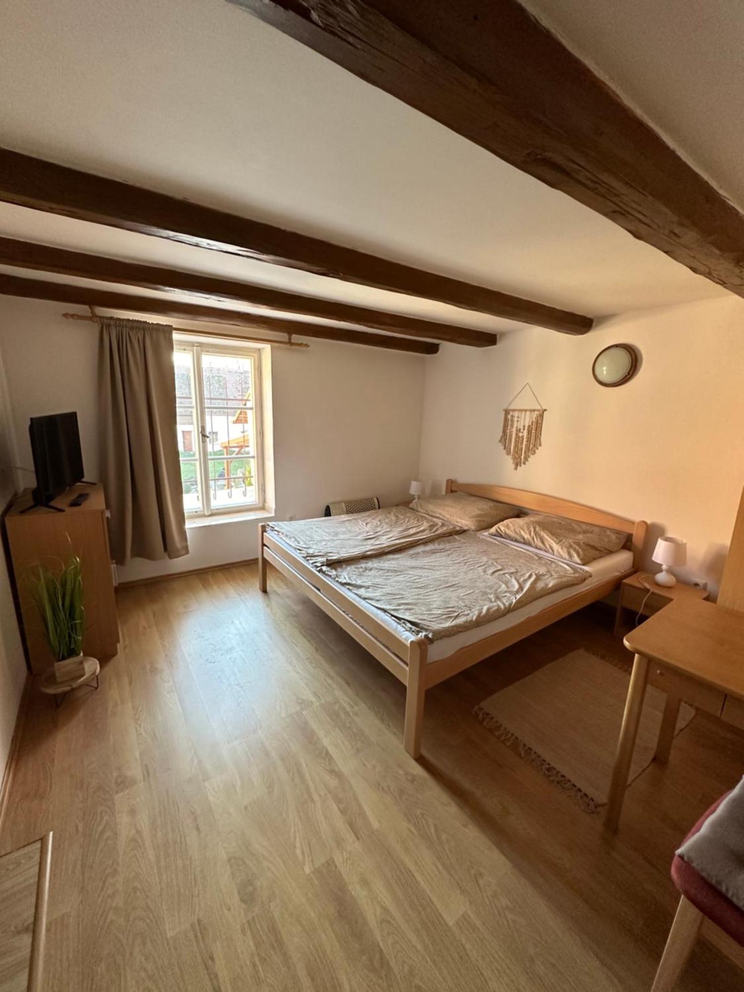 Apartment Dehtare Екстер'єр фото