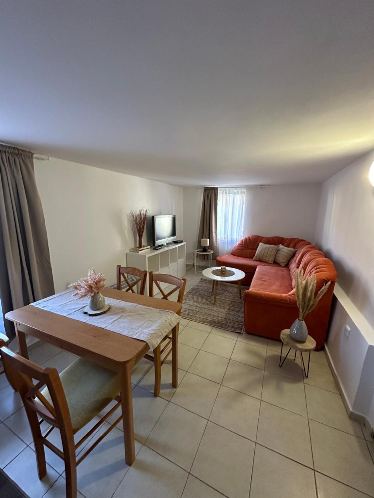 Apartment Dehtare Екстер'єр фото