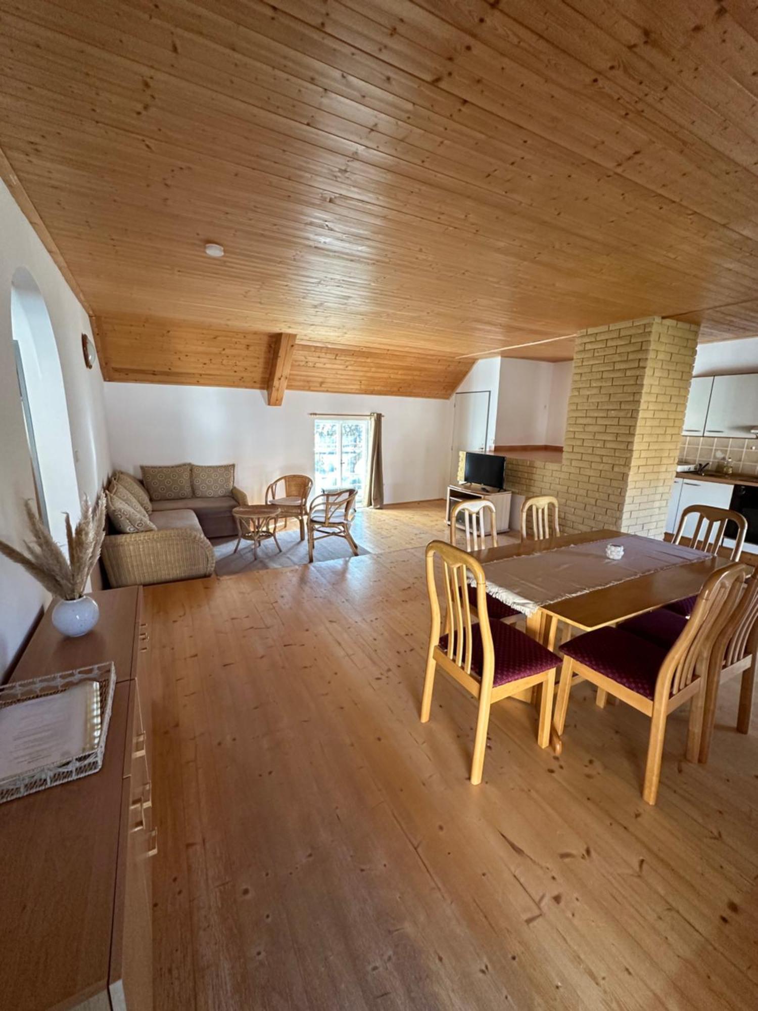 Apartment Dehtare Екстер'єр фото
